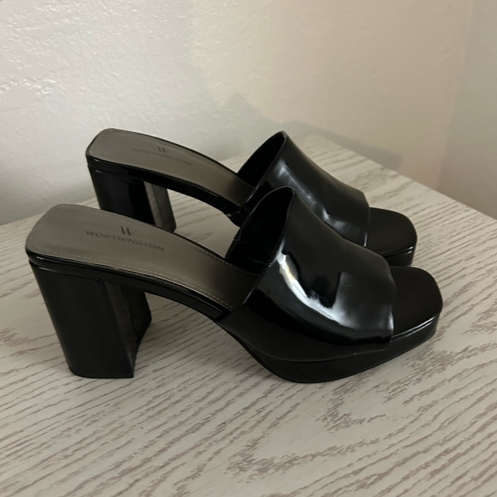 Worthington • Lapaz Heeled Sandals